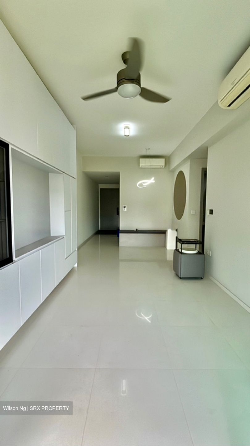 Vacanza @ East (D14), Condominium #580646781